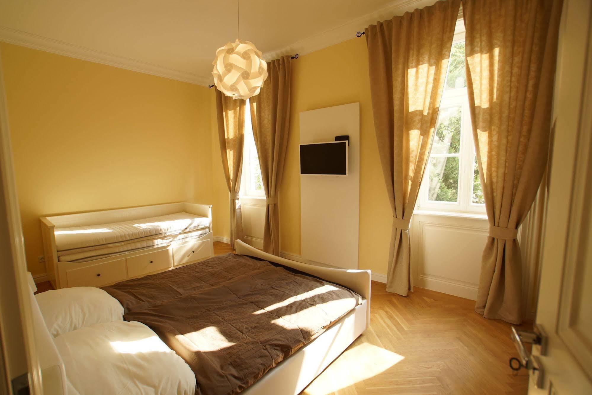 Imperial Schoenbrunn - Contactless Check-in Apartmán